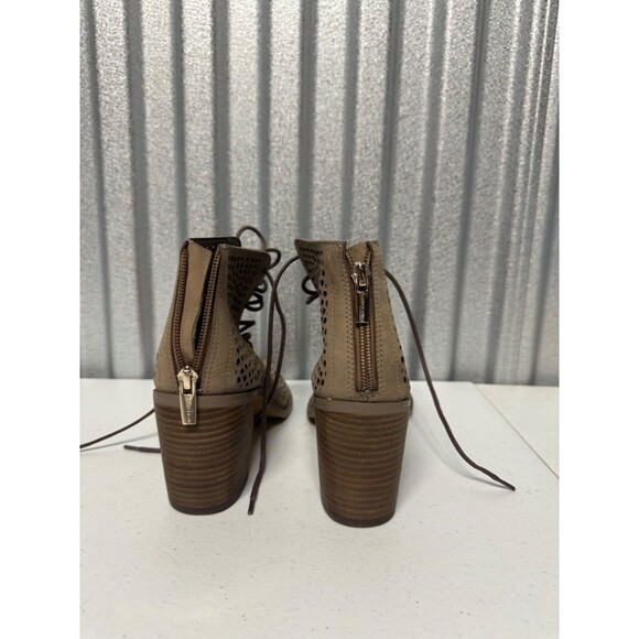 Vince Camuto Tie Up Heels Women's 9 - Picture 2 of 8